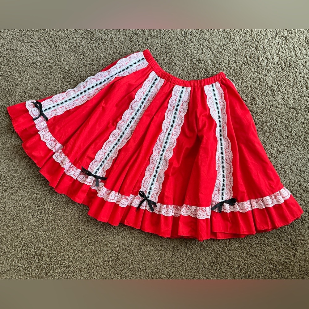 Vintage Red Circle Skirt, Lace & Bows, Medium-Large, Dolly, Grunge, Square Dance - Picture 7 of 8
